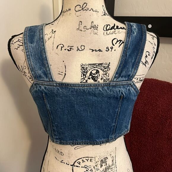 Vintage Guess Blue Distressed Denim Button Closure Crop Top Boho Festival - Picture 3 of 10